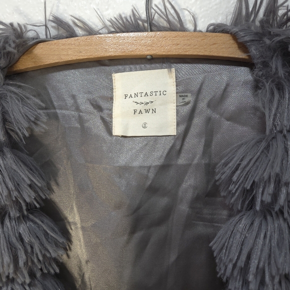 Fantastic Fawn Shaggy Small Gray Faux Fur Jacket Full Tassels Long Sleeves - Picture 6 of 15